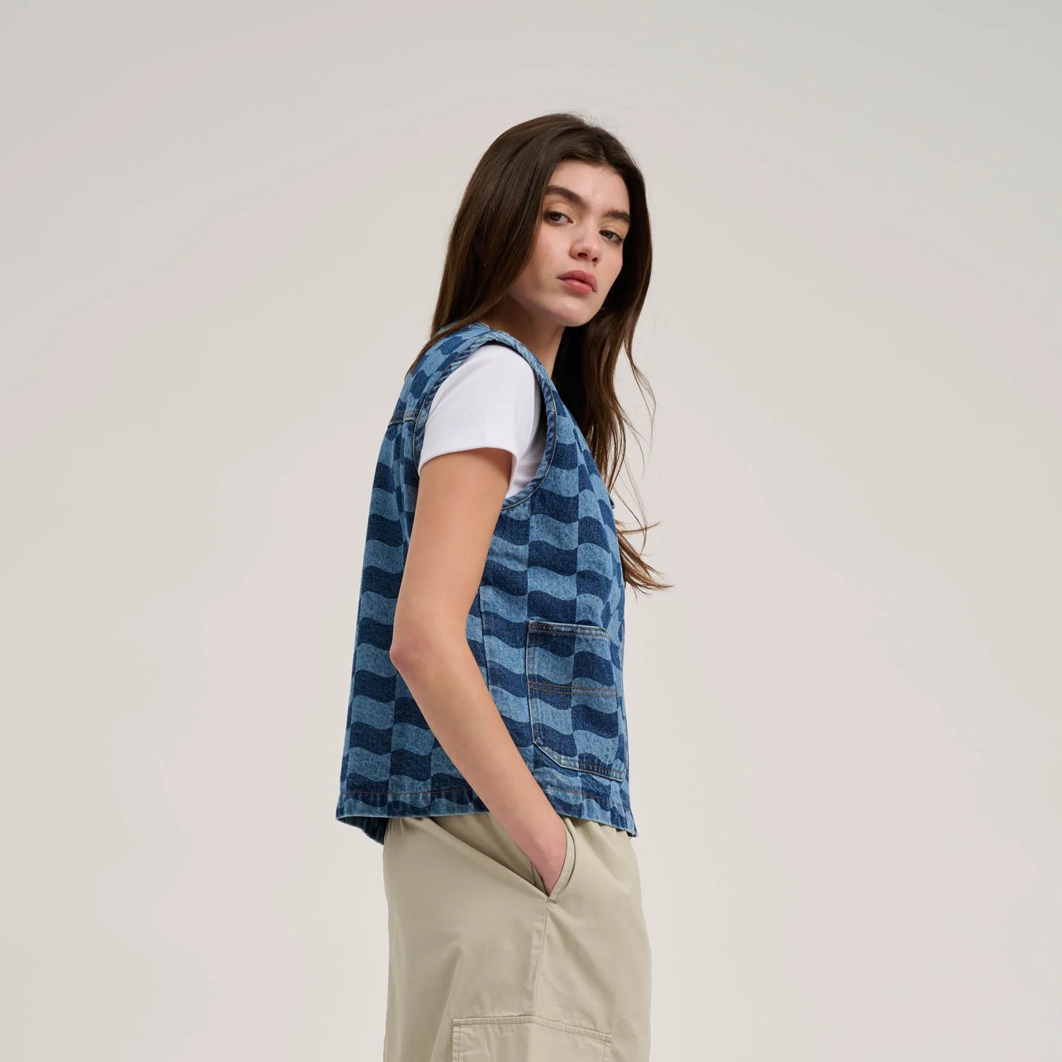 Classic Label Vest - Image 4