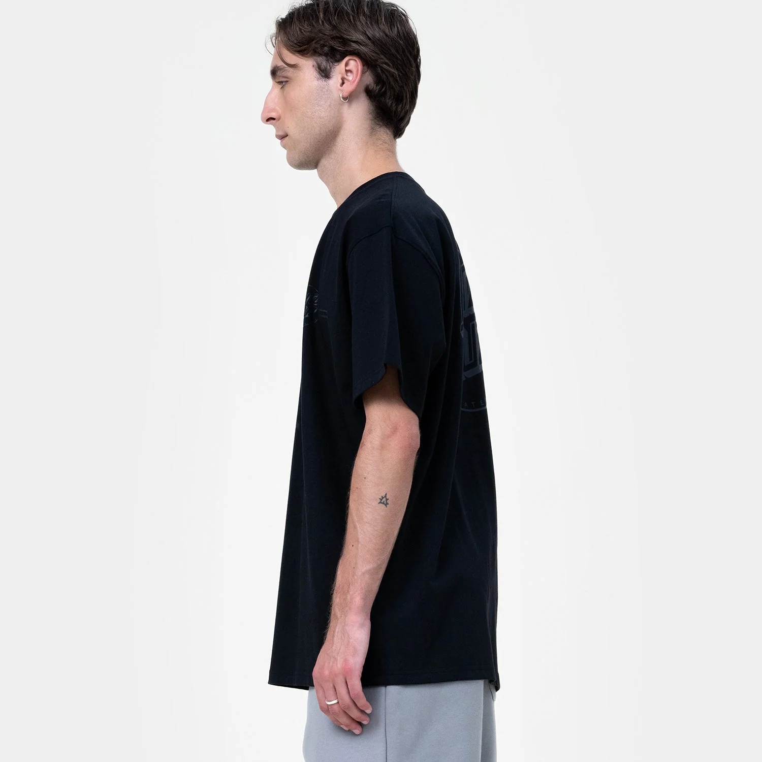 Tonal Opus Dot Stripe T-Shirt - Image 5
