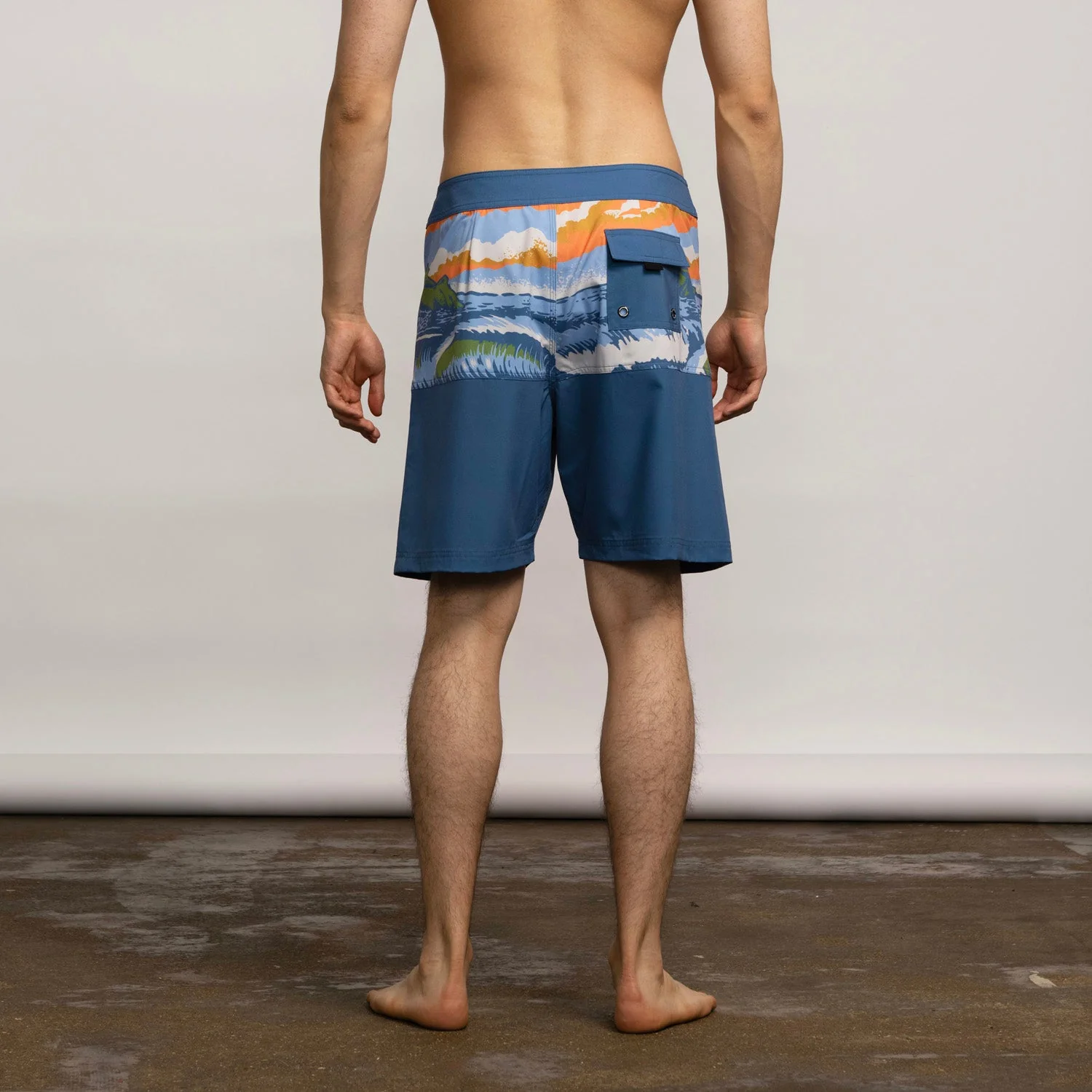 Water View Boardshort - Image 4